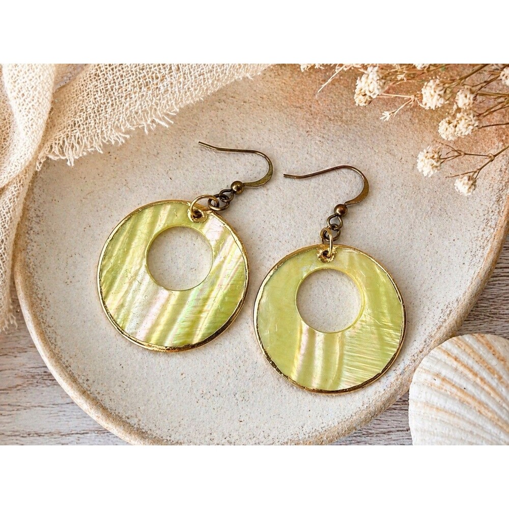 Vintage 1970s Mother of Pearl Shell Hoop Earrings Gold Tone Dangle Boho Coastal